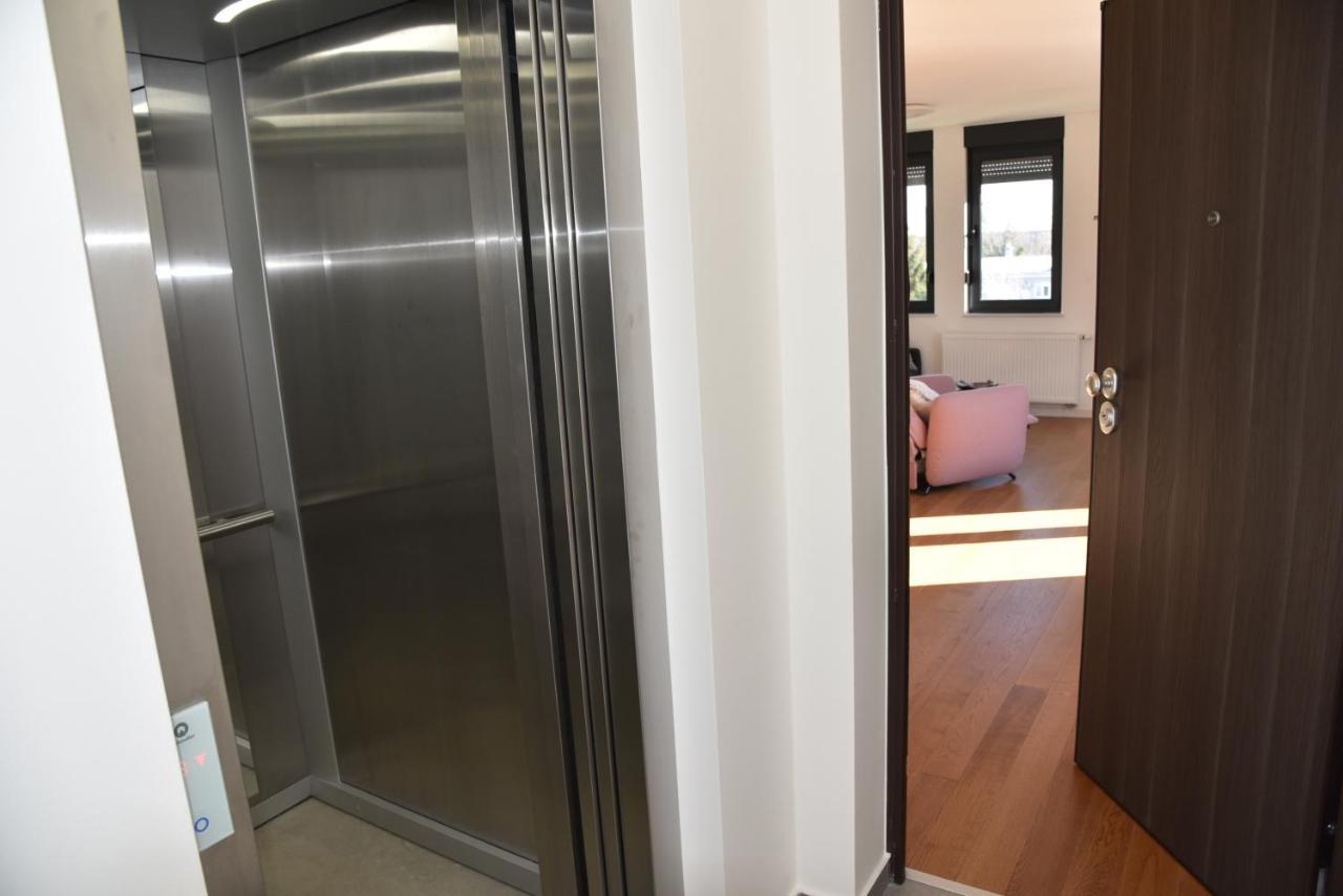 4-Star Zagreb Penthouse Apartment Luaran gambar